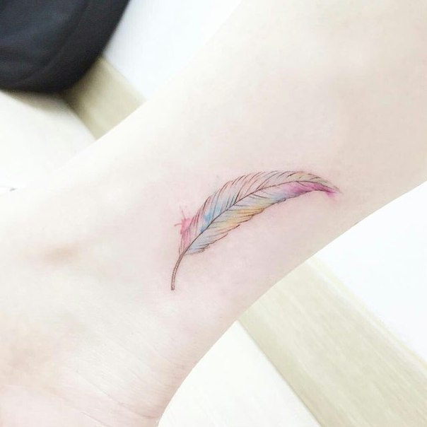 Татуировки перьев: значение